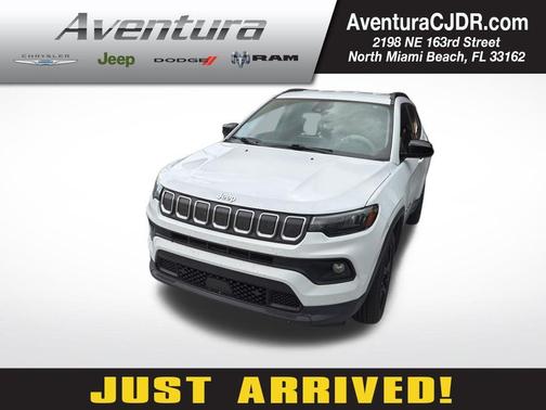Bright White Clearcoat 2022 Jeep Compass Latitude Lux