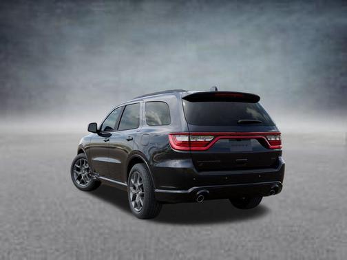 DB Black Crystal Clearcoat 2026 Dodge Durango GT HEMI V8