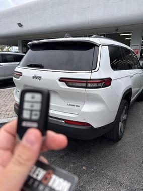 Bright White Clearcoat 2022 Jeep Grand Cherokee L Limited