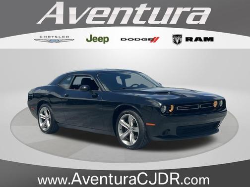 2015 Dodge Challenger SXT
