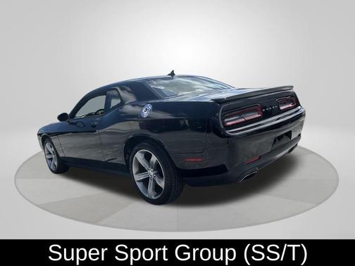 2015 Dodge Challenger SXT
