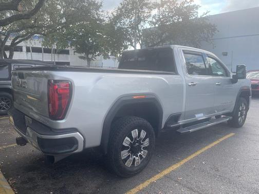 2021 GMC Sierra 2500 Denali