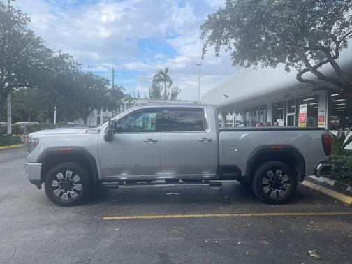 2021 GMC Sierra 2500 Denali