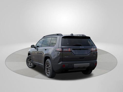 Sting Gray Clearcoat 2026 Jeep Cherokee LAREDO/LIMITED
