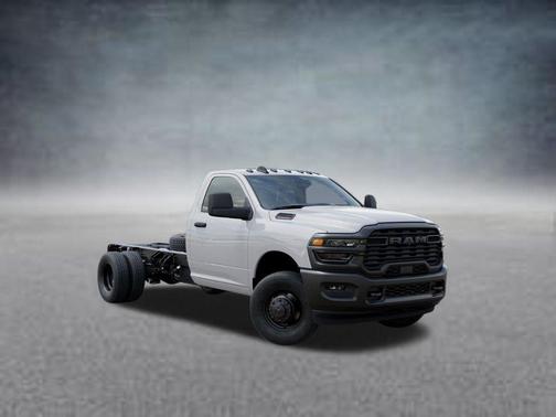 Bright White Clearcoat 2026 RAM 3500 Tradesman/Big Horn