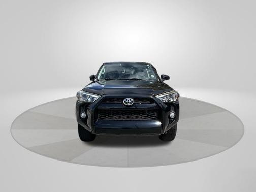 Midnight Black Metallic 2019 Toyota 4Runner SR5