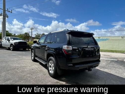 Midnight Black Metallic 2019 Toyota 4Runner SR5