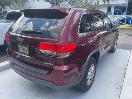 Velvet Red Pearlcoat 2017 Jeep Grand Cherokee Laredo