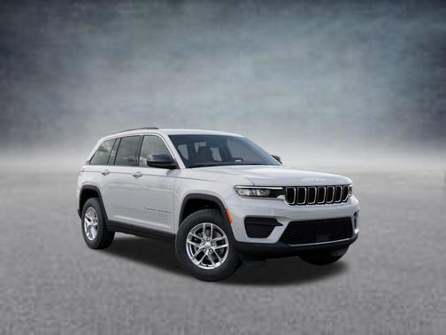 Bright White Clearcoat 2026 Jeep Grand Cherokee Laredo X