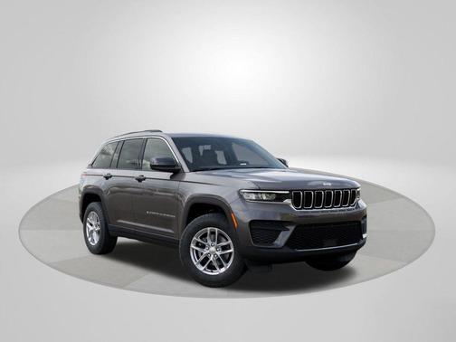 Metallic 2026 Jeep Grand Cherokee Laredo X