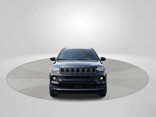 Diamond Black 2026 Jeep Compass Latitude