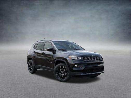 Diamond Black 2026 Jeep Compass Latitude