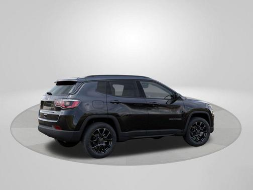Diamond Black 2026 Jeep Compass Latitude