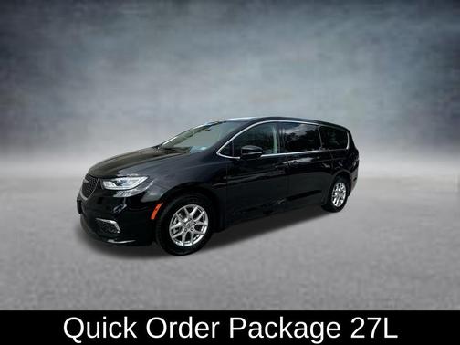 Diamond Black 2024 Chrysler Pacifica Touring-L