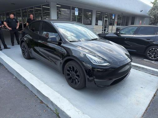 Black 2021 Tesla Model Y Long Range