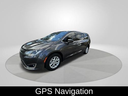 Granite Crystal Clearcoat Metallic 2020 Chrysler Pacifica Touring