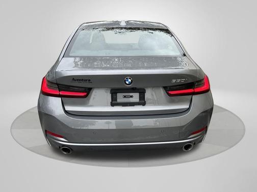 2024 BMW 330 i