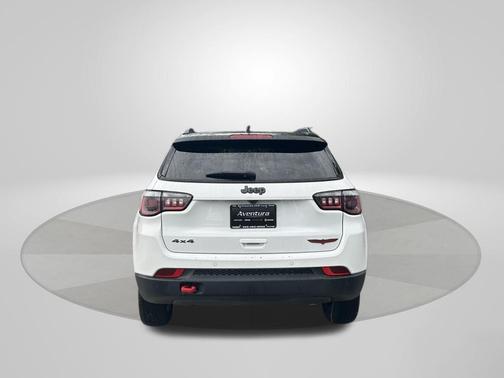 2023 Jeep Compass Trailhawk