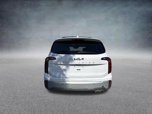 Glacial White Pearl 2024 Kia Telluride S