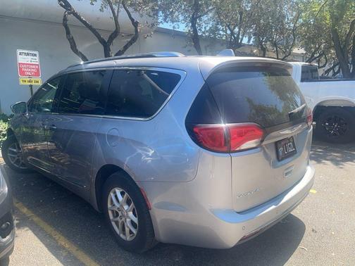 Billet Silver Metallic Clearcoat 2020 Chrysler Pacifica Touring-L