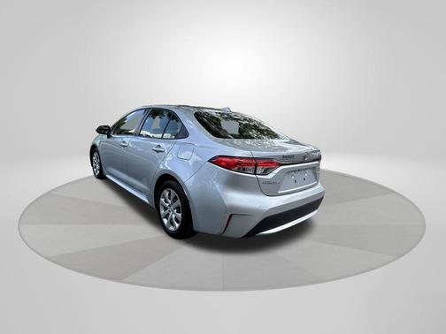 Classic Silver Metallic 2022 Toyota Corolla LE
