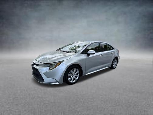 Classic Silver Metallic 2022 Toyota Corolla LE
