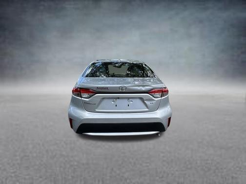 Classic Silver Metallic 2022 Toyota Corolla LE