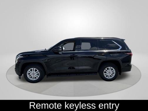2023 Toyota Sequoia SR5
