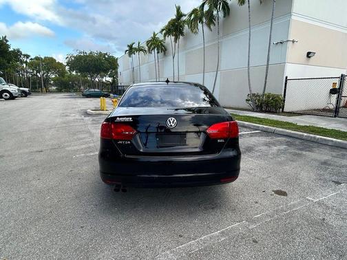 Black Uni 2014 Volkswagen Jetta SEL