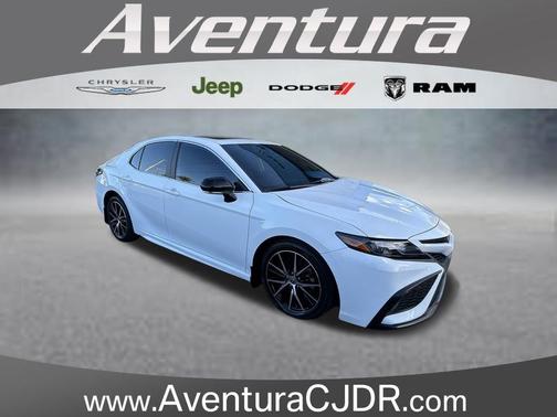 Ice 2024 Toyota Camry SE