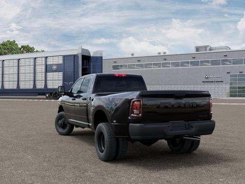 Diamond Black 2026 RAM 3500 Tradesman