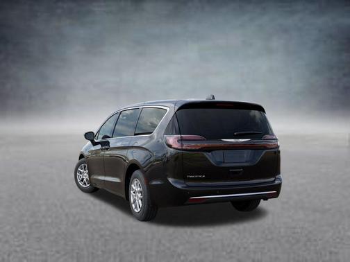 Diamond Black 2025 Chrysler Pacifica Select