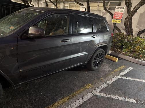2017 Jeep Grand Cherokee Altitude