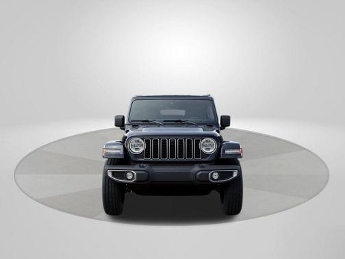 Black Clearcoat 2026 Jeep Wrangler Sahara