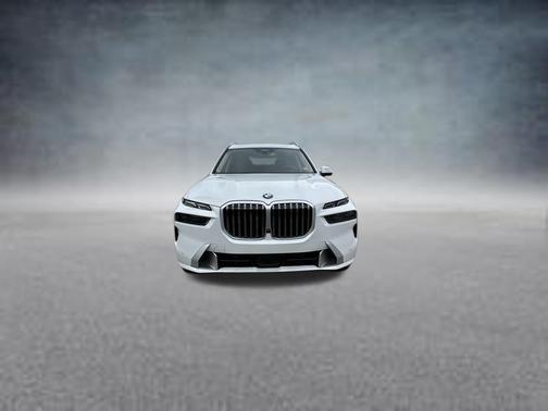 White Metallic 2025 BMW X7 xDrive40i