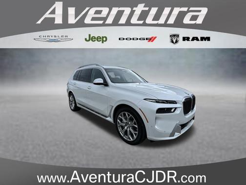 White Metallic 2025 BMW X7 xDrive40i