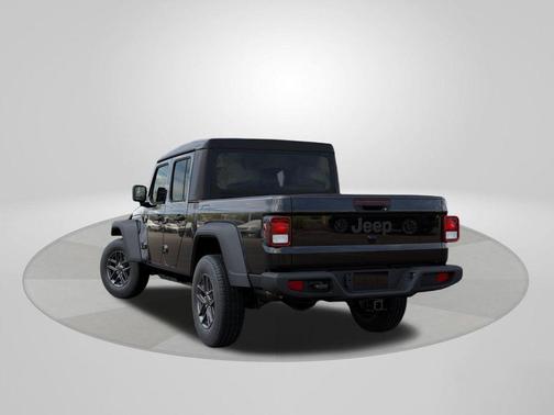 Black Clearcoat 2026 Jeep Gladiator Sport