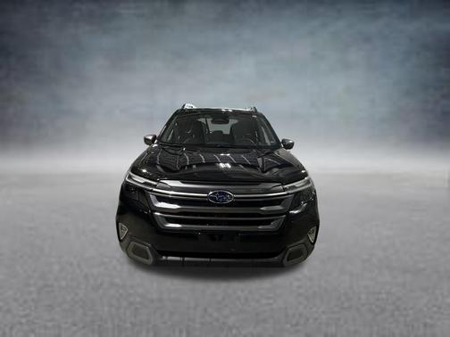 Crystal Black Silica 2025 Subaru Forester Limited