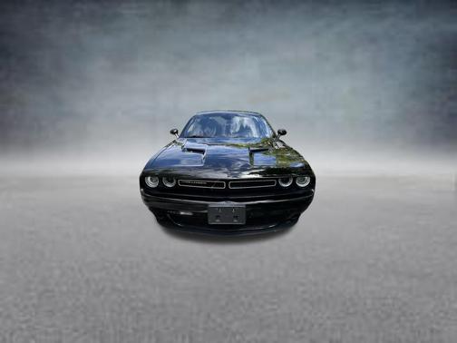 Pitch Black Clearcoat 2023 Dodge Challenger SXT