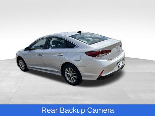 2018 Hyundai SONATA SE