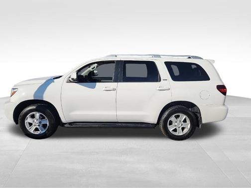 2018 Toyota Sequoia SR5