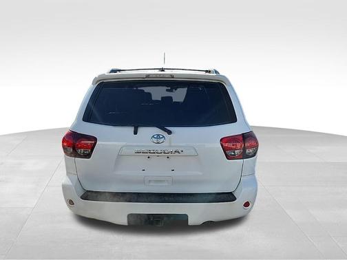 2018 Toyota Sequoia SR5