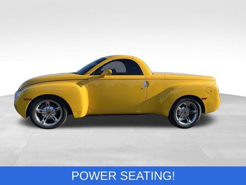 2004 Chevrolet SSR Base