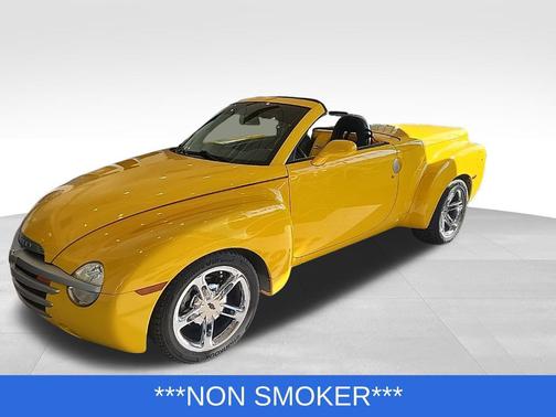2004 Chevrolet SSR Base