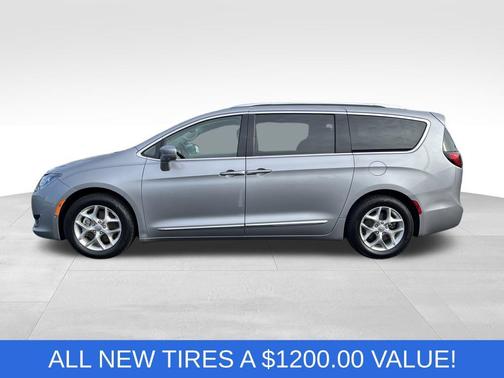 2019 Chrysler Pacifica Touring-L Plus