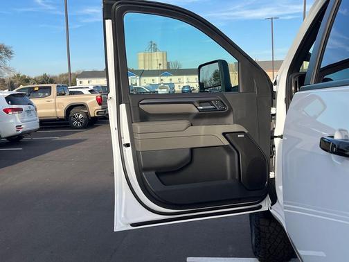 2026 Chevrolet Silverado 2500 Crew Cab, Standard Bed, XR2, 4WD