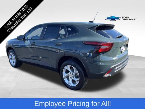 2025 Chevrolet Trax LS