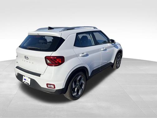 2022 Hyundai VENUE SEL