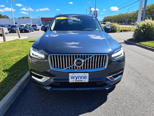 2023 Volvo XC90 Recharge Plug-In Hybrid Ultimate Bright Theme