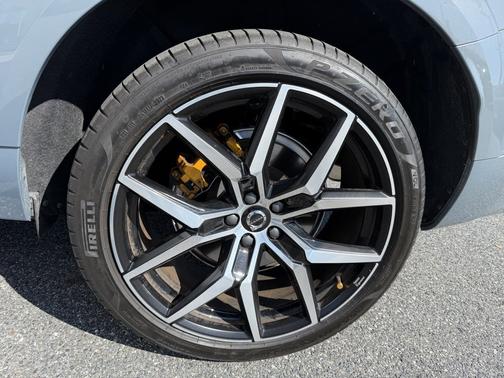 2024 Volvo XC60 Recharge Plug-In Hybrid Polestar Engineered